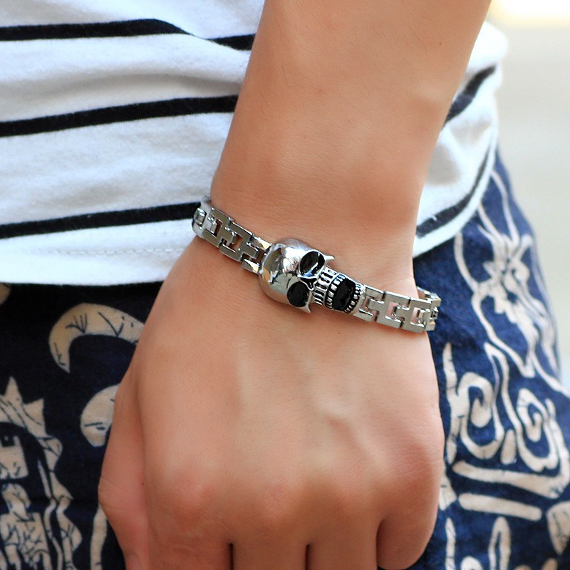 Skull Titanium Steel Bracelet  - Women'S Accessories To Wear With Watch ulasan dan harga